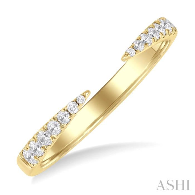 1/5 Ctw Graduated Round Cut Diamond Claw Open Fashion Ring in 14K Yellow Gold 1/5 Ctw Graduated Round Cut Diamond Claw Open Fashion Ring in 14K Yellow Gold