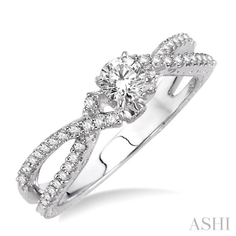 1/2 Ctw Diamond Engagement Ring with 1/4 Ct Round Cut Center Stone in 14K White Gold 1/2 Ctw Diamond Engagement Ring with 1/4 Ct Round Cut Center Stone in 14K White Gold