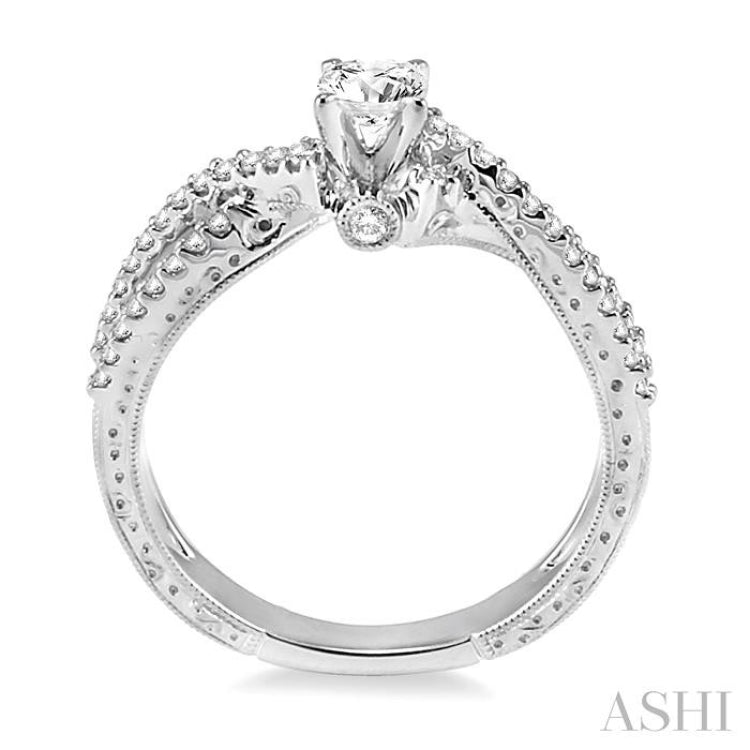 1/2 Ctw Diamond Engagement Ring with 1/4 Ct Round Cut Center Stone in 14K White Gold 1/2 Ctw Diamond Engagement Ring with 1/4 Ct Round Cut Center Stone in 14K White Gold