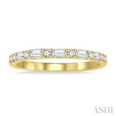 1/3 Ctw Alternating Baguette and Round Cut Diamond Wedding Band in 14K Yellow Gold 1/3 Ctw Alternating Baguette and Round Cut Diamond Wedding Band in 14K Yellow Gold
