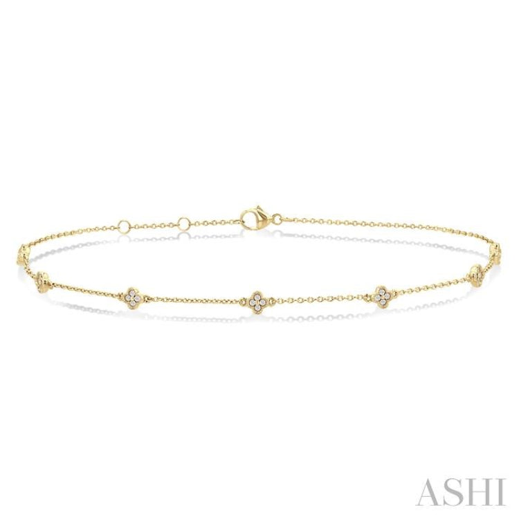 1/10 Ctw Clover Motif Round Cut Diamond Station Bracelet in 10K Yellow Gold 1/10 Ctw Clover Motif Round Cut Diamond Station Bracelet in 10K Yellow Gold