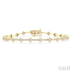 1 Ctw Clover Motif Round Cut Diamond Bracelet in 14K Yellow Gold 1 Ctw Clover Motif Round Cut Diamond Bracelet in 14K Yellow Gold