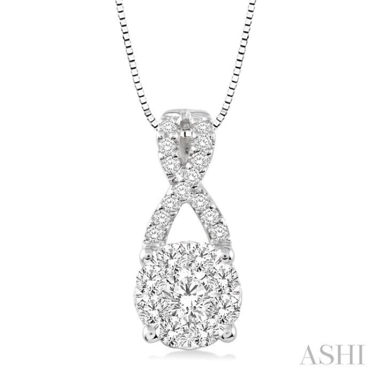 1/4 Ctw Lovebright Round Cut Diamond Pendant in 14K White Gold with Chain 1/4 Ctw Lovebright Round Cut Diamond Pendant in 14K White Gold with Chain