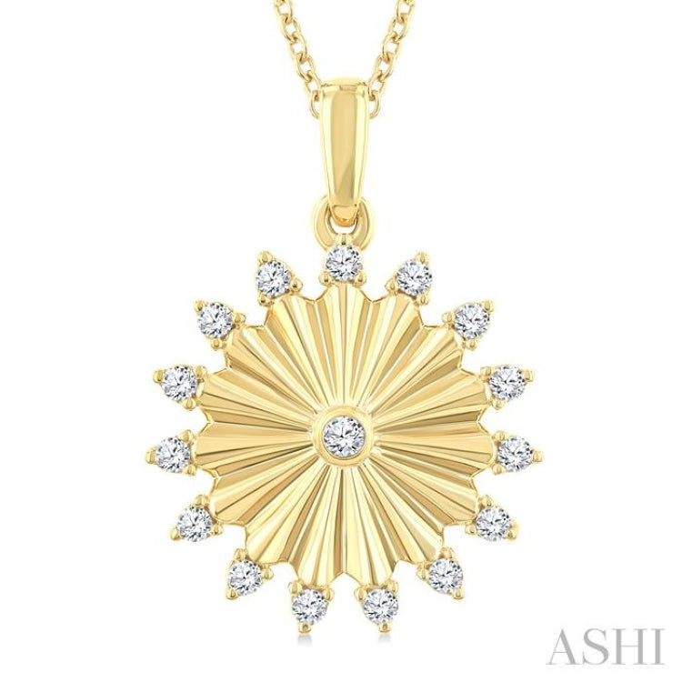 1/5 Ctw Round Cut Diamond Circle Fluted Fashion Pendant With Chain in 10K Yellow Gold 1/5 Ctw Round Cut Diamond Circle Fluted Fashion Pendant With Chain in 10K Yellow Gold