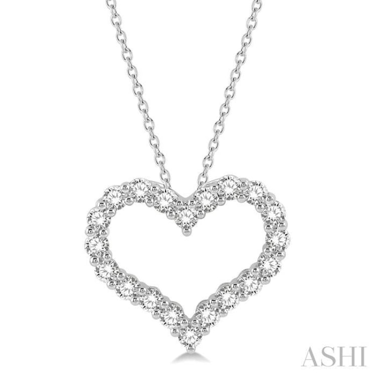 1 Ctw Heart Shape Round Cut Diamond Pendant With Chain in 14K White Gold 1 Ctw Heart Shape Round Cut Diamond Pendant With Chain in 14K White Gold