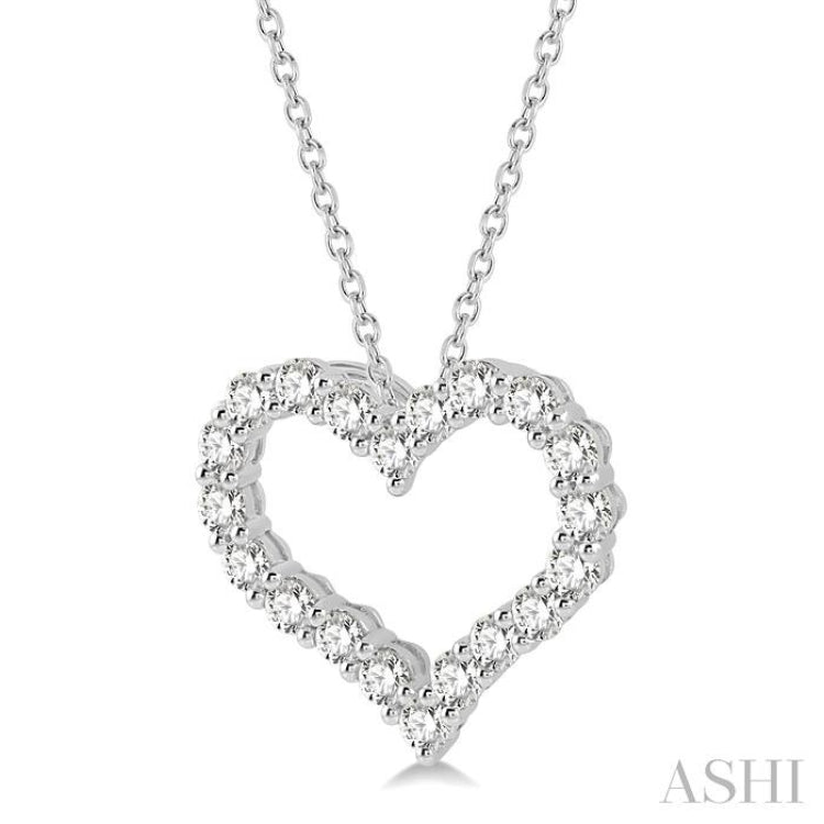 1 Ctw Heart Shape Round Cut Diamond Pendant With Chain in 14K White Gold 1 Ctw Heart Shape Round Cut Diamond Pendant With Chain in 14K White Gold