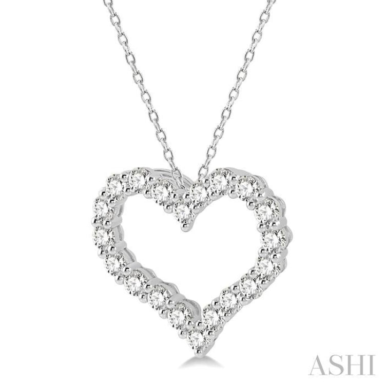 3/4 Ctw Heart Shape Round Cut Diamond Pendant With Chain in 14K White Gold 3/4 Ctw Heart Shape Round Cut Diamond Pendant With Chain in 14K White Gold