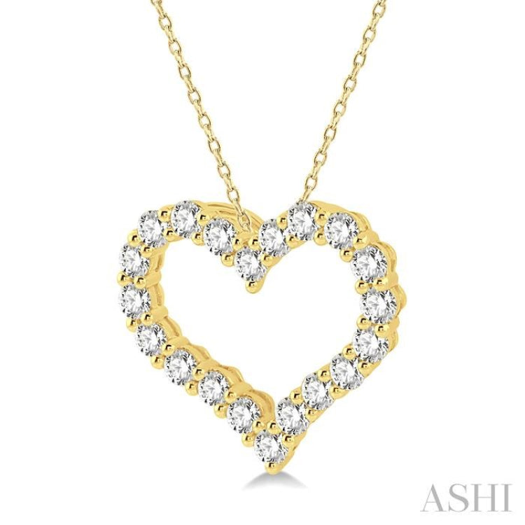 3/4 Ctw Heart Shape Round Cut Diamond Pendant With Chain in 14K Yellow Gold 3/4 Ctw Heart Shape Round Cut Diamond Pendant With Chain in 14K Yellow Gold