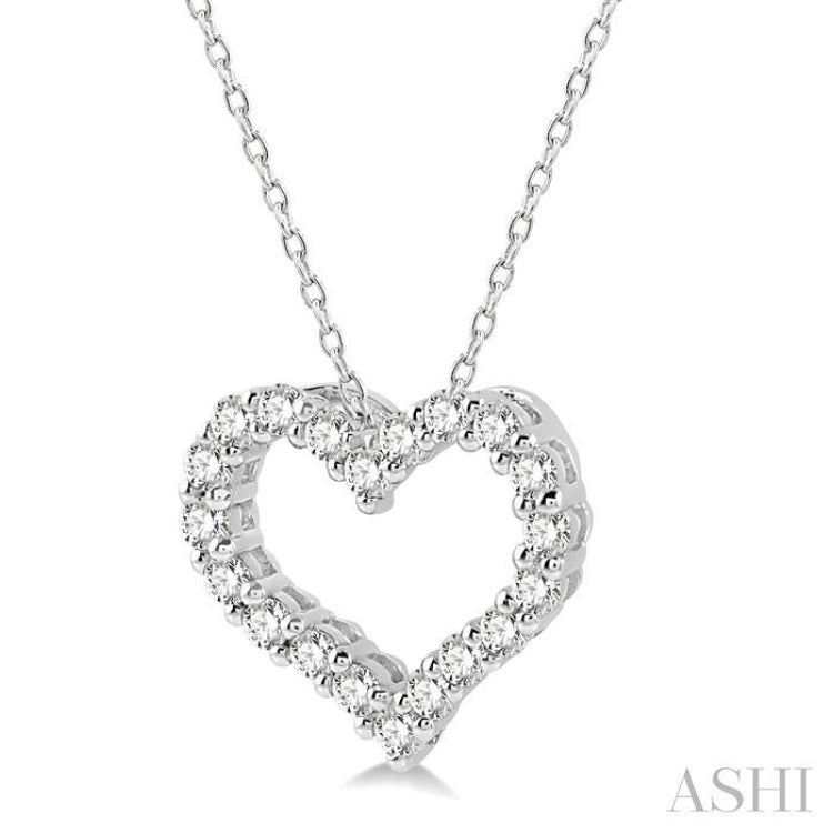 1/4 Ctw Heart Shape Round Cut Diamond Pendant With Chain in 14K White Gold 1/4 Ctw Heart Shape Round Cut Diamond Pendant With Chain in 14K White Gold