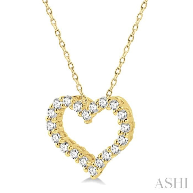1/4 Ctw Heart Shape Round Cut Diamond Pendant With Chain in 14K Yellow Gold 1/4 Ctw Heart Shape Round Cut Diamond Pendant With Chain in 14K Yellow Gold