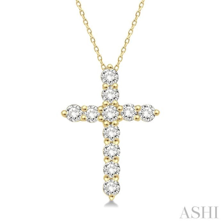1/4 Ctw Round Cut Diamond Cross Pendant With Chain in 14K Yellow Gold 1/4 Ctw Round Cut Diamond Cross Pendant With Chain in 14K Yellow Gold