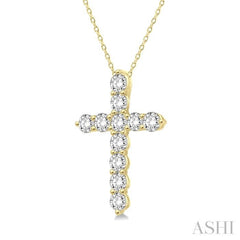 1/4 Ctw Round Cut Diamond Cross Pendant With Chain in 14K Yellow Gold 1/4 Ctw Round Cut Diamond Cross Pendant With Chain in 14K Yellow Gold