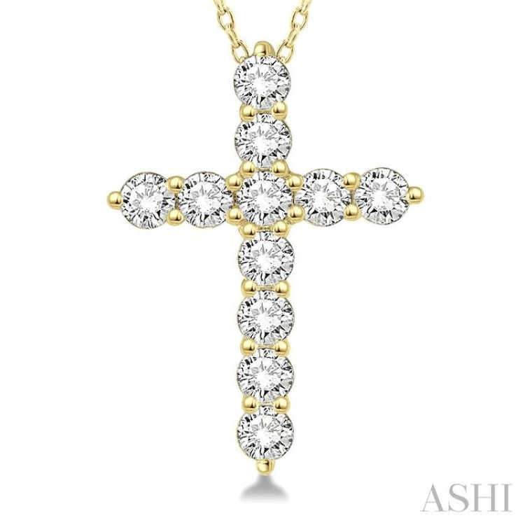 3/4 Ctw Round Cut Diamond Cross Pendant With Chain in 14K Yellow Gold 3/4 Ctw Round Cut Diamond Cross Pendant With Chain in 14K Yellow Gold