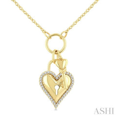 1/6 Ctw Heart Lock & Key Charm Round Cut Diamond Fashion Pendant With Chain in 10K Yellow Gold 1/6 Ctw Heart Lock & Key Charm Round Cut Diamond Fashion Pendant With Chain in 10K Yellow Gold
