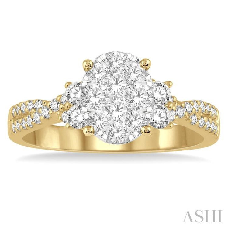 3/4 Ctw Oval Shape Center Criss-Cross Shank Lovebright Round Cut Diamond Engagement Ring in 14K Yellow and White gold 3/4 Ctw Oval Shape Center Criss-Cross Shank Lovebright Round Cut Diamond Engagement Ring in 14K Yellow and White gold