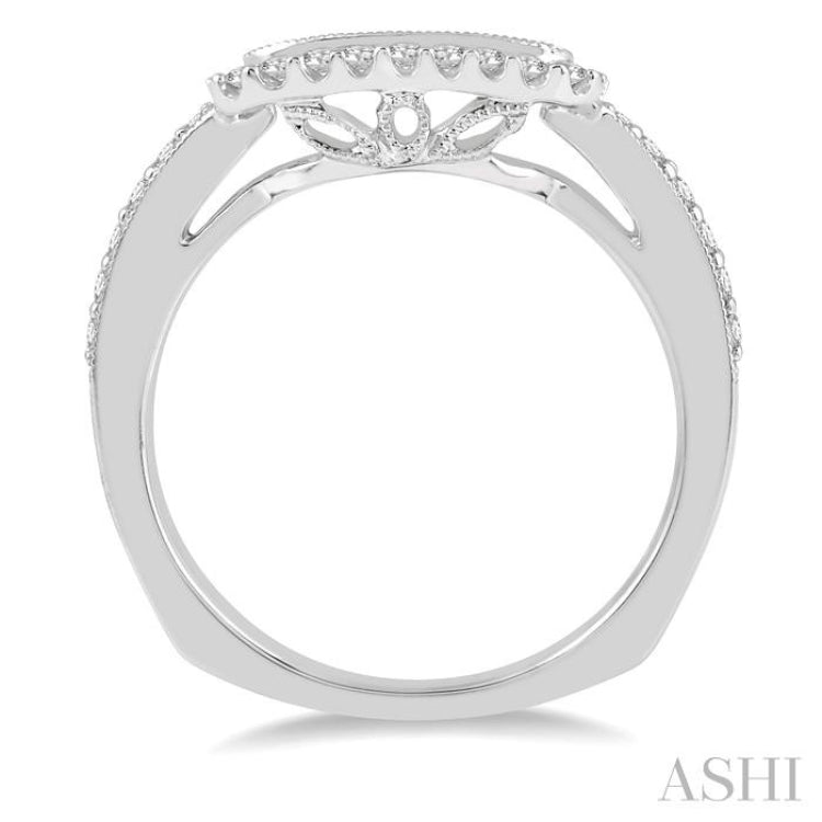 1/4 ctw Deep Curve Center Round Cut Diamond Wedding Band in 14K White Gold 1/4 ctw Deep Curve Center Round Cut Diamond Wedding Band in 14K White Gold