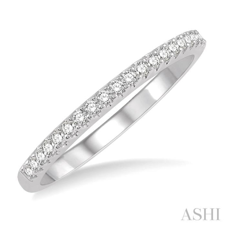 1/5 ctw Round Cut Diamond Wedding Band in 14K White Gold 1/5 ctw Round Cut Diamond Wedding Band in 14K White Gold