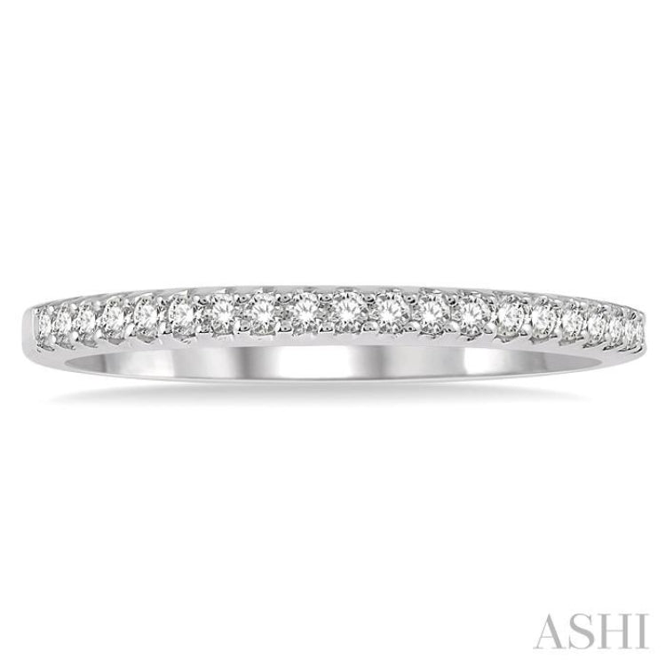 1/5 ctw Round Cut Diamond Wedding Band in 14K White Gold 1/5 ctw Round Cut Diamond Wedding Band in 14K White Gold