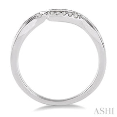 1/20 Ctw Round Cut Diamond Wedding Band in 14K White Gold 1/20 Ctw Round Cut Diamond Wedding Band in 14K White Gold