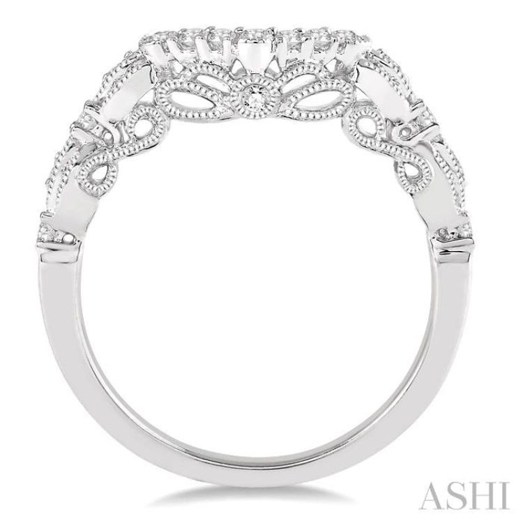1/5 Ctw Round Cut Diamond Wedding Band in 14K White Gold 1/5 Ctw Round Cut Diamond Wedding Band in 14K White Gold
