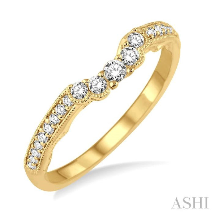 1/4 Ctw Round Cut Diamond Wedding Band in 14K Yellow Gold 1/4 Ctw Round Cut Diamond Wedding Band in 14K Yellow Gold