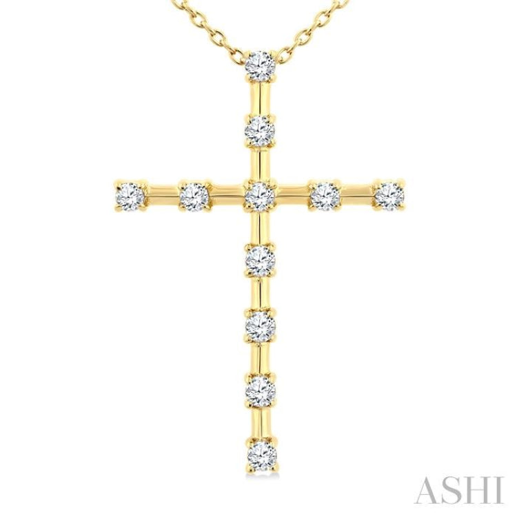 1/4 Ctw Round Cut Diamond Cross Pendant With Chain in 10K Yellow Gold 1/4 Ctw Round Cut Diamond Cross Pendant With Chain in 10K Yellow Gold