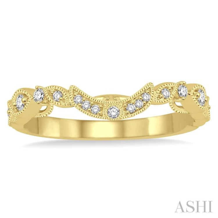 1/6 Ctw Round Cut Diamond Wedding Band in 14K Yellow Gold 1/6 Ctw Round Cut Diamond Wedding Band in 14K Yellow Gold