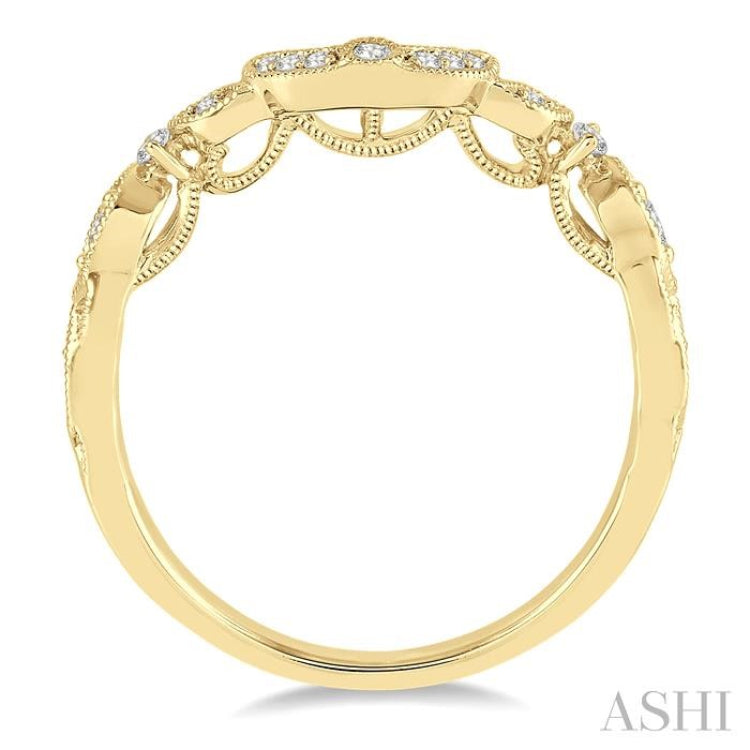 1/6 Ctw Round Cut Diamond Wedding Band in 14K Yellow Gold 1/6 Ctw Round Cut Diamond Wedding Band in 14K Yellow Gold