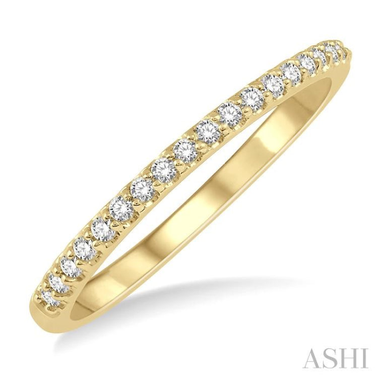 1/10 ctw Round Cut Diamond Wedding Band in 14K Yellow Gold 1/10 ctw Round Cut Diamond Wedding Band in 14K Yellow Gold