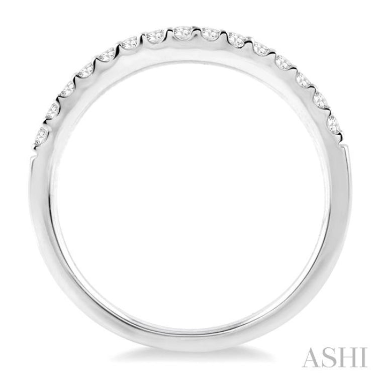 1/4 Ctw Round Cut Diamond Wedding Band in 14K White Gold 1/4 Ctw Round Cut Diamond Wedding Band in 14K White Gold