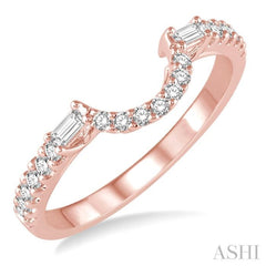 1/3 Ctw Crescent Shape Center Diamond Wedding Band in 14K Rose Gold 1/3 Ctw Crescent Shape Center Diamond Wedding Band in 14K Rose Gold