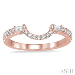 1/3 Ctw Crescent Shape Center Diamond Wedding Band in 14K Rose Gold 1/3 Ctw Crescent Shape Center Diamond Wedding Band in 14K Rose Gold