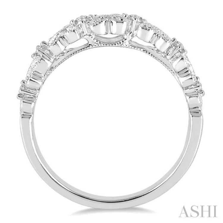 1/10 ctw Round Cut Diamond Wedding Band in 14K White Gold 1/10 ctw Round Cut Diamond Wedding Band in 14K White Gold