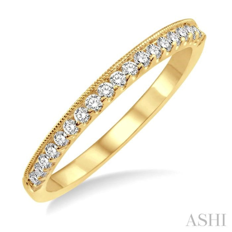 1/4 ctw Round Cut Diamond Wedding Band in 14K Yellow Gold 1/4 ctw Round Cut Diamond Wedding Band in 14K Yellow Gold