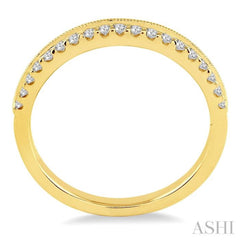 1/4 ctw Round Cut Diamond Wedding Band in 14K Yellow Gold 1/4 ctw Round Cut Diamond Wedding Band in 14K Yellow Gold