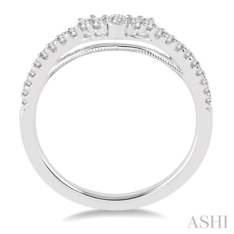 1/5 ctw Round Cut Diamond Wedding Band in 14K White Gold 1/5 ctw Round Cut Diamond Wedding Band in 14K White Gold
