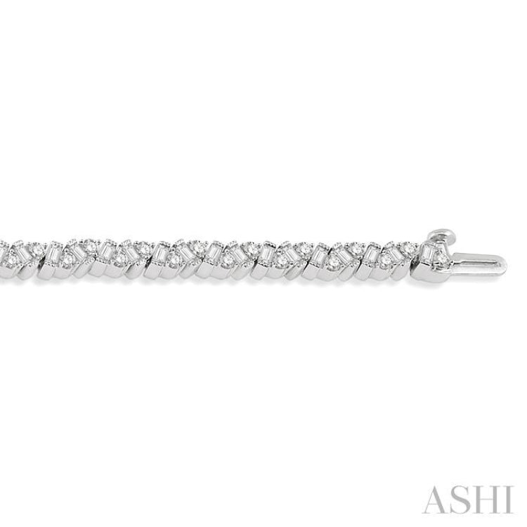 3 Ctw Zigzag Baguette and Round Cut Diamond Bracelet in 14K White Gold 3 Ctw Zigzag Baguette and Round Cut Diamond Bracelet in 14K White Gold