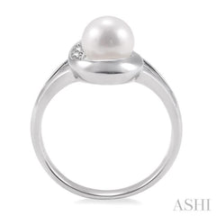 6.5 MM Cultured Pearl and 1/20 Ctw Single Cut Diamond Ring in Sterling Silver 6.5 MM Cultured Pearl and 1/20 Ctw Single Cut Diamond Ring in Sterling Silver