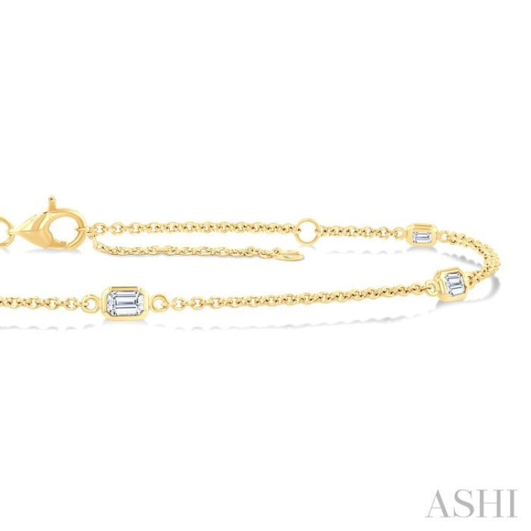 1/2 Ctw Emerald Cut Diamond Station Bracelet in 14K Yellow Gold 1/2 Ctw Emerald Cut Diamond Station Bracelet in 14K Yellow Gold