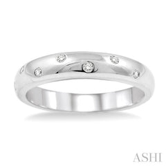 1/20 Ctw Single Cut Diamond Wedding band in Sterling Silver 1/20 Ctw Single Cut Diamond Wedding band in Sterling Silver