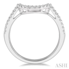 1/5 ctw Curved Center Round Cut Diamond Wedding Band in 14K White Gold 1/5 ctw Curved Center Round Cut Diamond Wedding Band in 14K White Gold