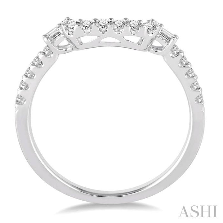1/4 ctw U-Shape Baguette Accent Round Cut Diamond Wedding Band in 14K White Gold 1/4 ctw U-Shape Baguette Accent Round Cut Diamond Wedding Band in 14K White Gold