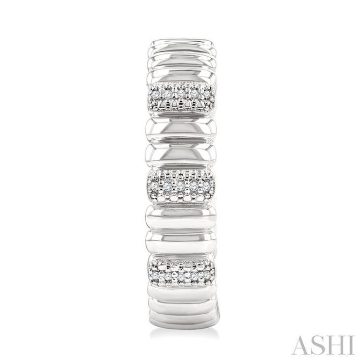 1/10 Ctw Wide Ribbed Plain Polished and Round Cut Diamond Bold Fashion Hoop Earrings in Sterling Silver 1/10 Ctw Wide Ribbed Plain Polished and Round Cut Diamond Bold Fashion Hoop Earrings in Sterling Silver