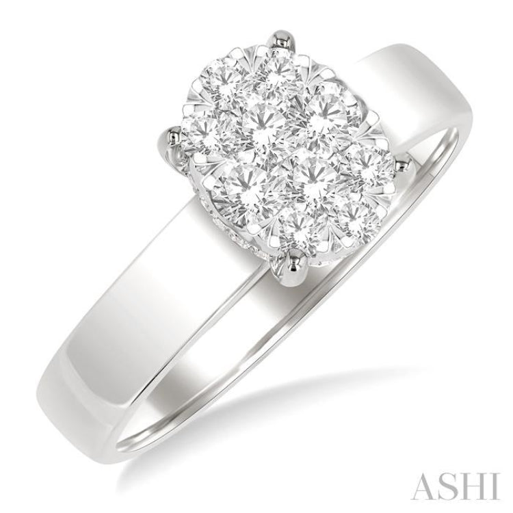 1/2 Ctw Bold Shank Oval Shaped Lovebright Round Cut Diamond Ring in 14K White Gold 1/2 Ctw Bold Shank Oval Shaped Lovebright Round Cut Diamond Ring in 14K White Gold