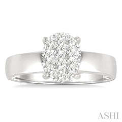 1/2 Ctw Bold Shank Oval Shaped Lovebright Round Cut Diamond Ring in 14K White Gold 1/2 Ctw Bold Shank Oval Shaped Lovebright Round Cut Diamond Ring in 14K White Gold