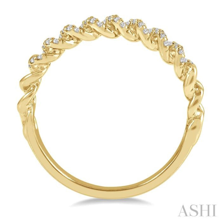 1/6 Ctw Round Cut Diamond Curb & Cuban Fashion Band in 14K Yellow Gold 1/6 Ctw Round Cut Diamond Curb & Cuban Fashion Band in 14K Yellow Gold