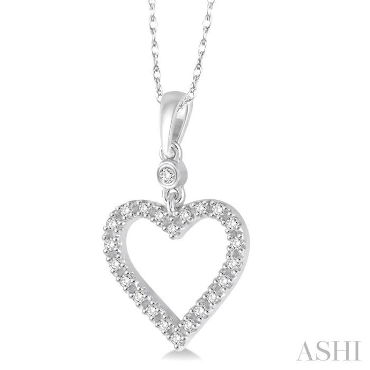 1/6 Ctw Round Cut Diamond Heart Pendant in 10K White Gold with Chain 1/6 Ctw Round Cut Diamond Heart Pendant in 10K White Gold with Chain