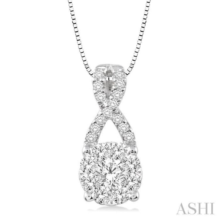 1/4 Ctw Lovebright Round Cut Diamond Pendant in 14K White Gold with Chain 1/4 Ctw Lovebright Round Cut Diamond Pendant in 14K White Gold with Chain