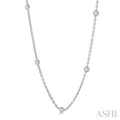 1 1/2 Ctw Round Cut Diamond Fashion Necklace in 14K White Gold 1 1/2 Ctw Round Cut Diamond Fashion Necklace in 14K White Gold