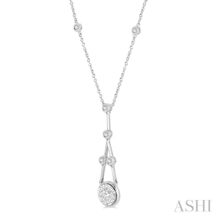 5/8 Ctw Bar & Circular Mount Motif Round Cut Diamond Lovebright Necklace in 14K White Gold 5/8 Ctw Bar & Circular Mount Motif Round Cut Diamond Lovebright Necklace in 14K White Gold